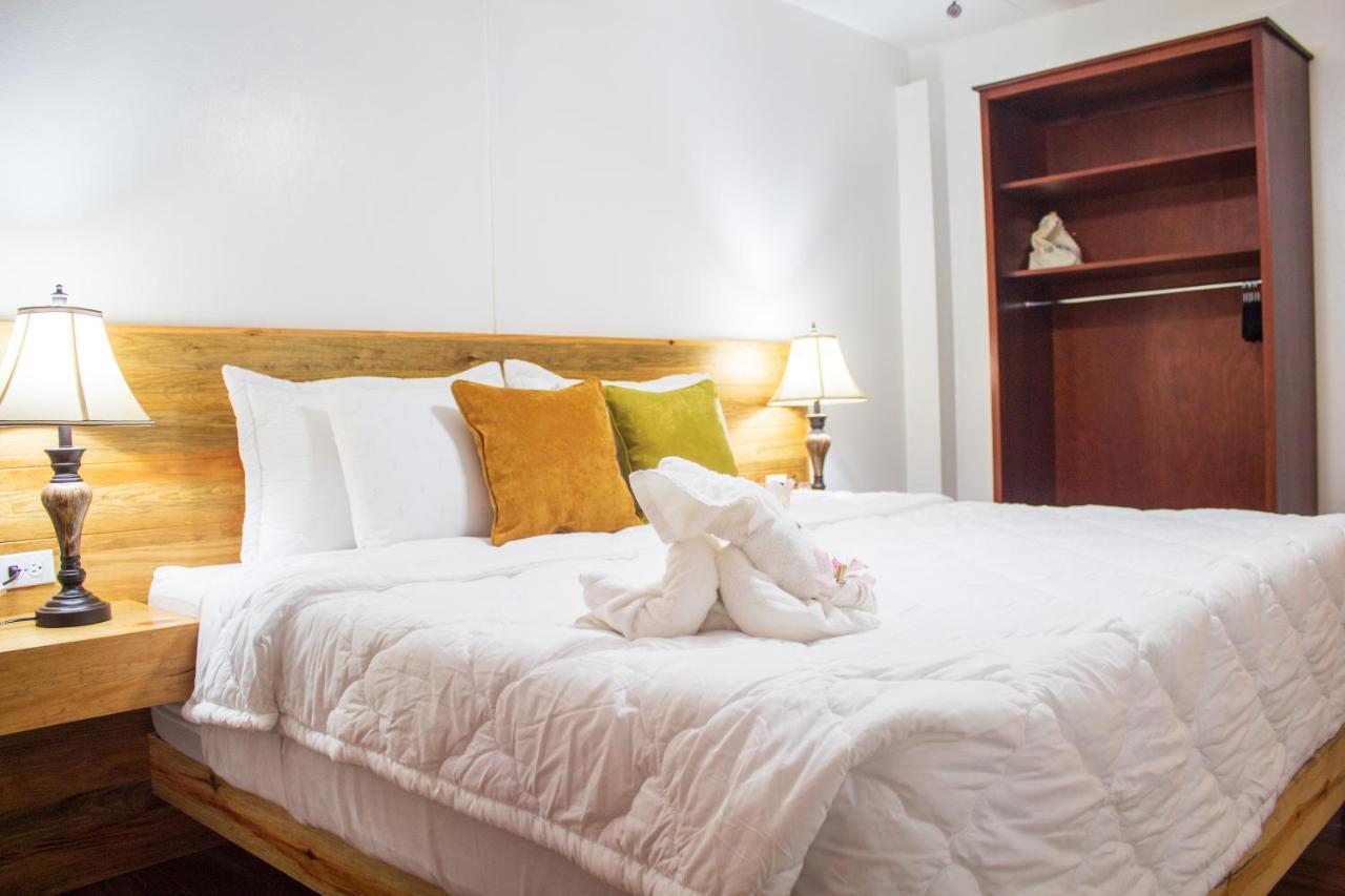 Hotel And Dive Center Roatan Yacht Club French Harbour Εξωτερικό φωτογραφία