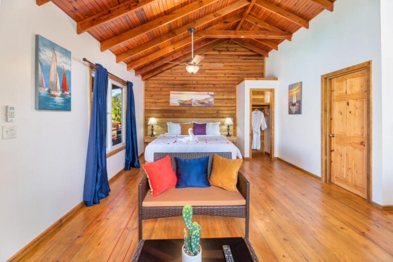 Hotel And Dive Center Roatan Yacht Club French Harbour Εξωτερικό φωτογραφία