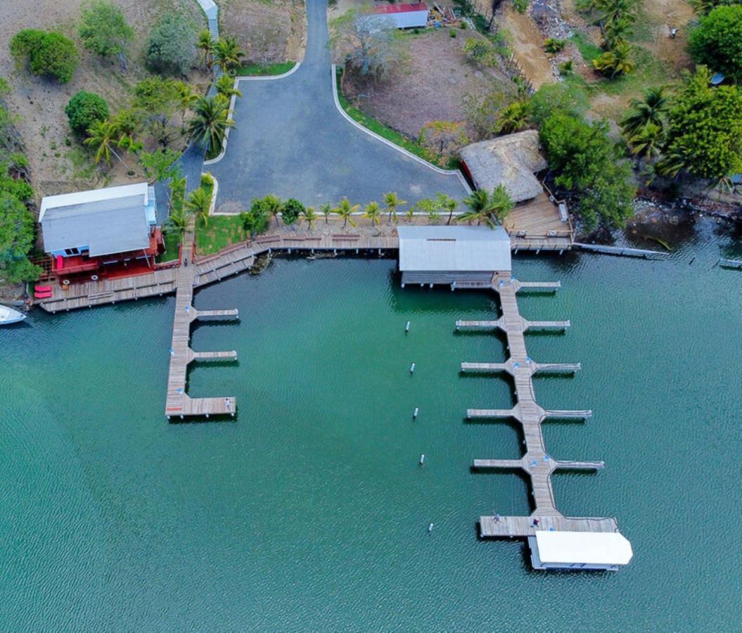 Hotel And Dive Center Roatan Yacht Club French Harbour Εξωτερικό φωτογραφία