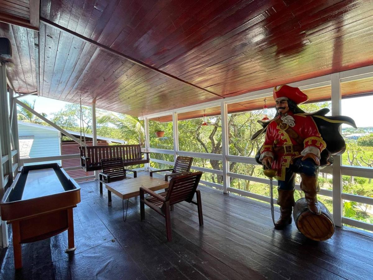 Hotel And Dive Center Roatan Yacht Club French Harbour Εξωτερικό φωτογραφία