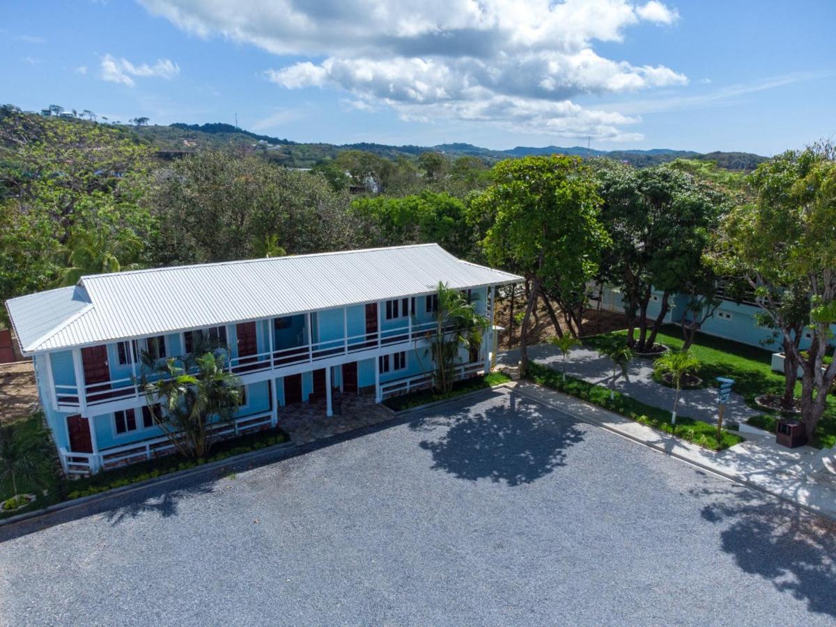Hotel And Dive Center Roatan Yacht Club French Harbour Εξωτερικό φωτογραφία