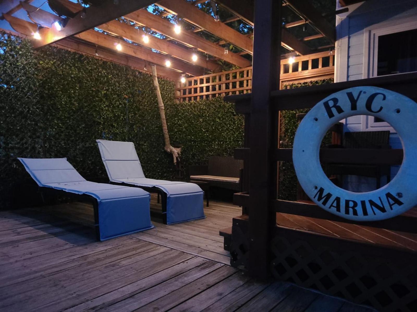 Hotel And Dive Center Roatan Yacht Club French Harbour Εξωτερικό φωτογραφία